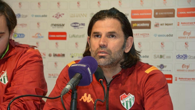 Bursaspor’da Üzülmez ayrıldı