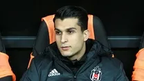 Necip Uysal imzayı attı
