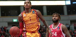 Galatasaray Odeabank ilk galibiyetini aldı