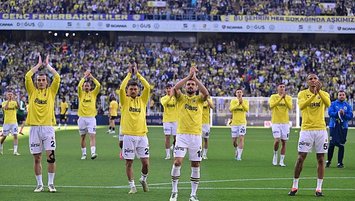 Fenerbahçeli futbolculara teklif yağıyor! 6 futbolcu...