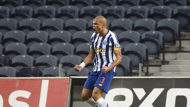 Porto Pepe'nin sözleşmesini 2023'e kadar uzattı