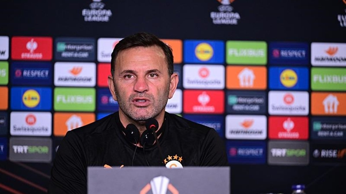 Galatasaray'da Okan Buruk: Meteorolojiden aldığımız bilgiye göre... Galatasaray'da Okan Buruk: Meteorolojiden aldığımız bilgiye göre...