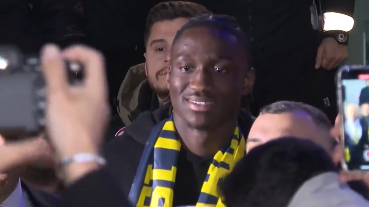 Fenerbahçe'nin yeni transferi Sidiki Cherif İstanbul'a geldi!