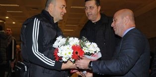 Partizan'a çiçekli karşılama