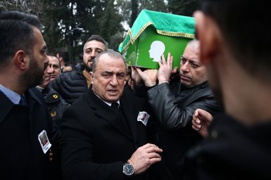 Galatasaray Teknik Direktörü Fatih Terim’in babası son yolculuğuna uğurlandı