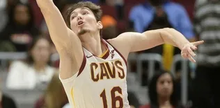 Cedi Osman, NBA’deki ilk sayılarını attı