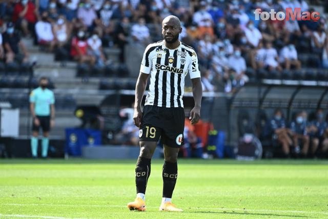 Son dakika transfer haberi: Fenerbahçe'den golcü hamlesi! Stephane Bahoken... (FB spor haberi)