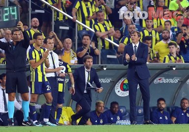 İngilizler duyurdu! Cocu Fenerbahçeli yıldızı transfer etmek istiyor