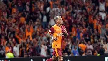 Torreira durmuyor