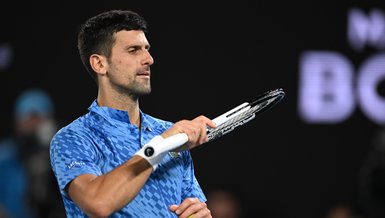 Djokovic downs de Minaur to storm into Australian Open quarterfinals