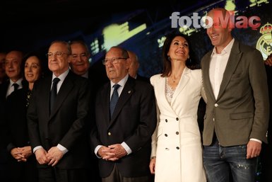 Zinedine Zidane’ın imza töreninden fotoğraflar