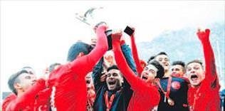 Mercedes Cup'ta şampiyon Türkiye