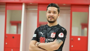 Transfer haberi: Sivasspor Ahmet Oğuz'u kadrosuna kattı