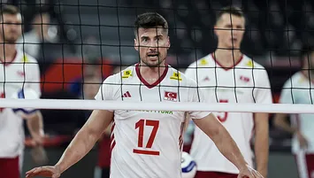 Efeler Romanya'ya kaybetti!