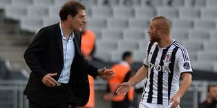 Gökhan'a tepkili değil