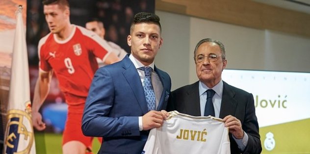 Real Madrid, Jovic'i tanıttı