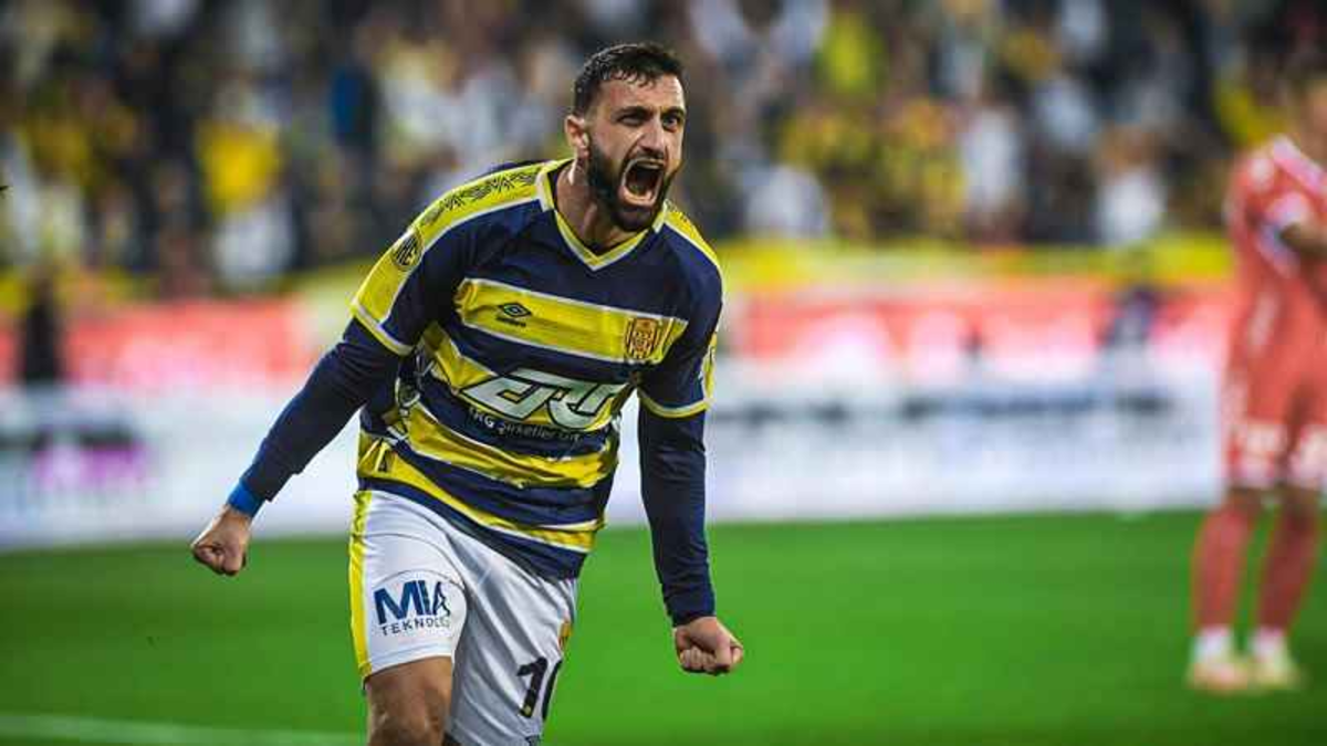 TRANSFER HABERİ: Trabzonspor'a yeşil ışık yaktı! Efkan hazır kıta