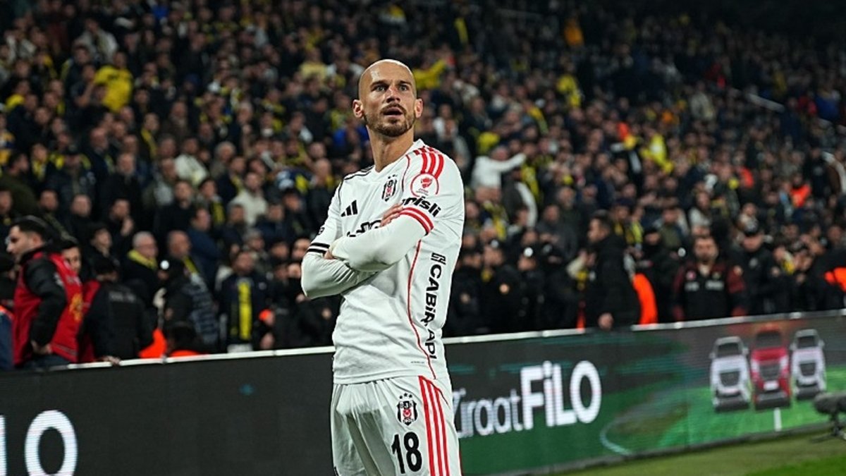 Beşiktaş'ta Fenerbahçe derbisi için gözler Vaclav Cerny'de!