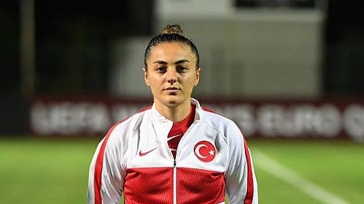 A Milli Takım Kaptanı Didem Karagenç: İki maçı da kazanıp gruba iyi bir giriş yapmak istiyoruz A Milli Takım Kaptanı Didem Karagenç: İki maçı da kazanıp gruba iyi bir giriş yapmak istiyoruz