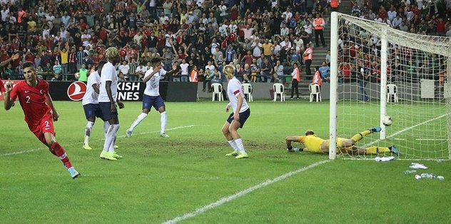 MAÇ SONUCU Türkiye-2-3 İngiltere MAÇ ÖZETİ