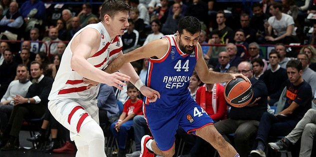Anadolu Efes, İspanya deplasmanında
