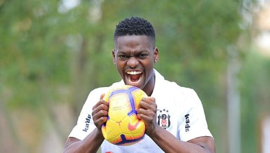 Sözleşmesini erken feshetti