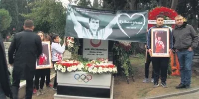 Cep Herkülü Naim Süleymanoğlu vefatının 1. yılında anıldı