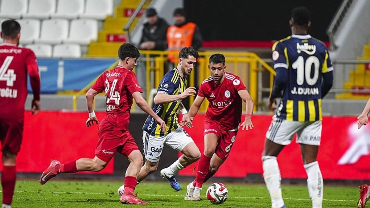 Fenerbahçe kupada ilk galibiyetini aldı!