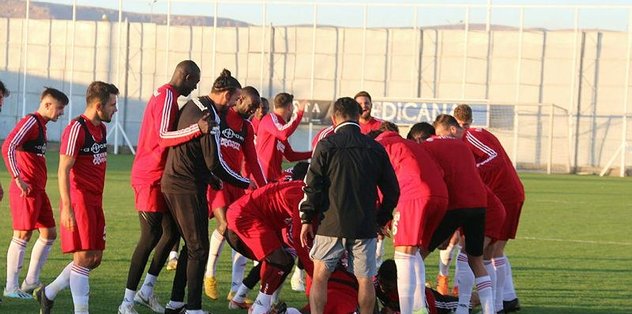 Demir Grup Sivasspor'da neşeli antrenman