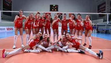Türkiye 3 - 0 Romanya (Maç sonucu ÖZET) Genç Sultanlar finalde!