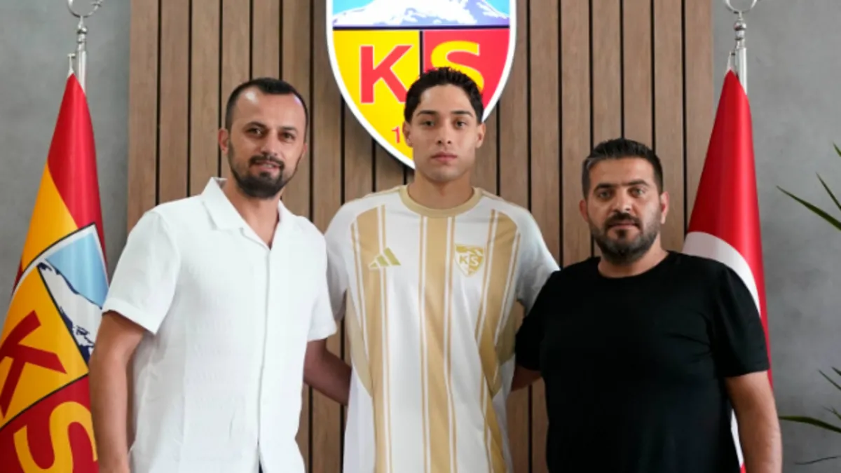 Kayserispor, Talha Sarıarslan ile sözleşme yeniledi