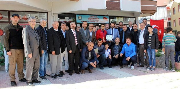 Avrupa şampiyonu Atakan Yüksel köylüleri ile buluştu