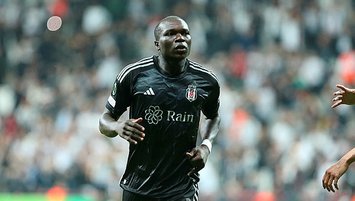 Aboubakar'a çifte kanca