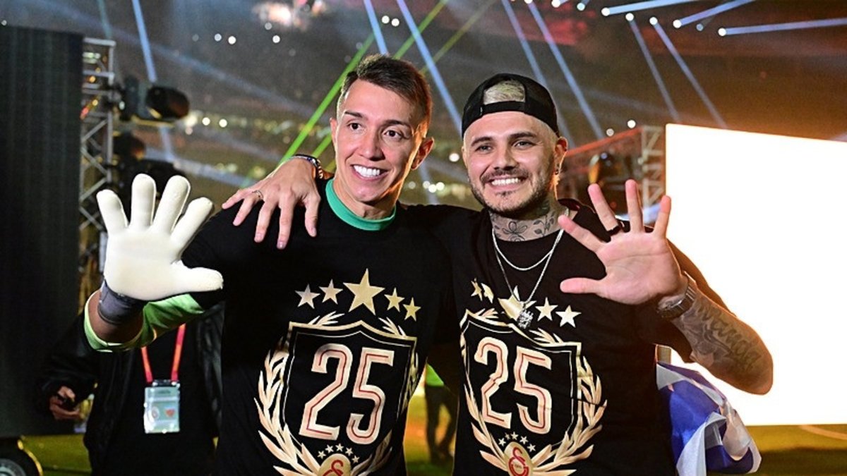 Galatasaray'dan flaş Icardi kararı! Muslera'nın ayrılığı sonrası... Galatasaray'dan flaş Icardi kararı! Muslera'nın ayrılığı sonrası...
