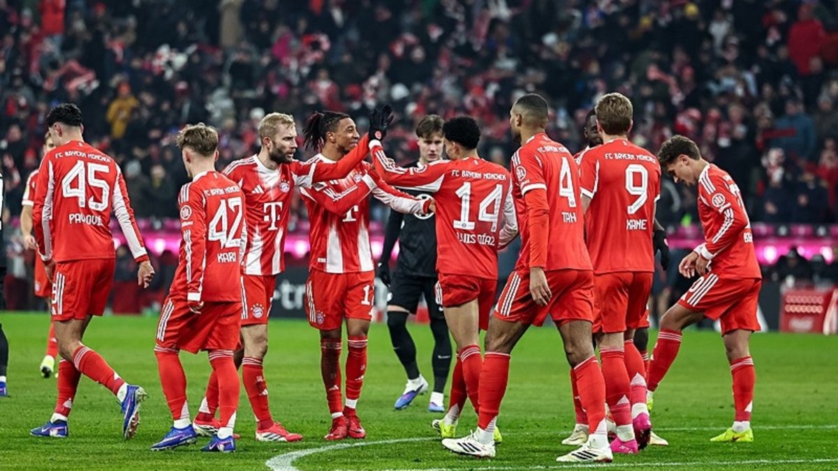 Bayern Münih'ten Wolfsburg'a 8 gol birden!