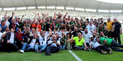 Sakaryaspor 2.Lig'e yükseldi!