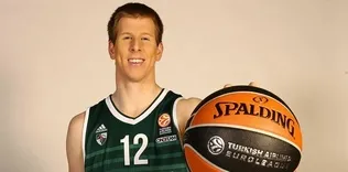 Brock Motum Anadolu Efes’te