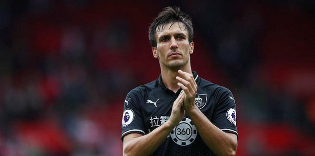 Burnley bir puanla başladı
