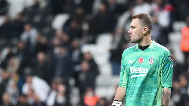Mert Günok'tan kötü haber! Beşiktaş Giresunspor maçında sakatlanan Mert Günok sezonu kapattı