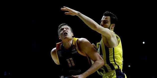 Fener yine kayıp