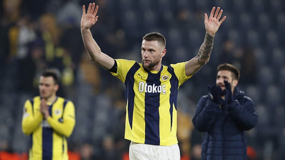 TRANSFER HABERİ | Fenerbahçe'de Milan Skriniar bombası! Geldiği gibi gidiyor mu? TRANSFER HABERİ | Fenerbahçe'de Milan Skriniar bombası! Geldiği gibi gidiyor mu?