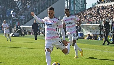 Filip Kostic kapışması
