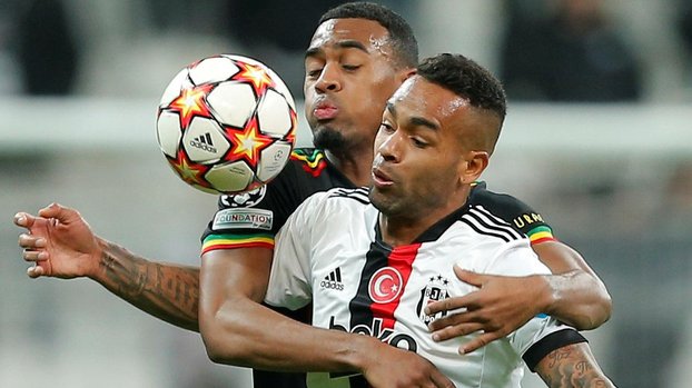 Alex Teixeira takasla gidebilir