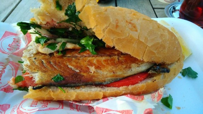 balik-ekmek-nasil-yapilir-en-iyi-balik-ekmek-hangi-balikla-yapilir-balik-ekmek-icin-en-uygun-balik-malzemeleri-1667222326043.jpeg