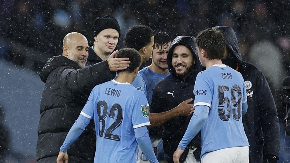 Manchester City evinde rahat kazandı! Yarı finale yükseldi