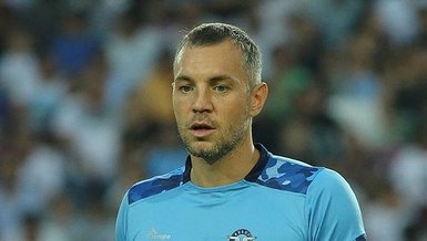 18 yaşındaki gibi maç izlemem