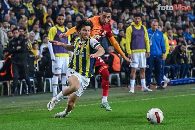 Fenerbahçe ve Galatasaray'da büyük yaprak dökümü! Tam 12 futbolcu...