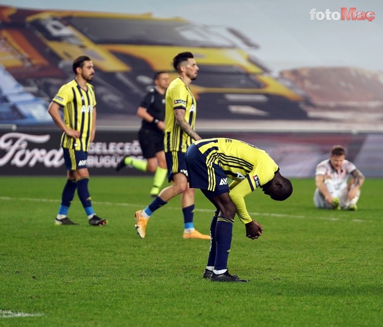 Son dakika spor haberi: Fenerbahçe'de ortalık karıştı! 13 ayda olanlar oldu (FB haberi)