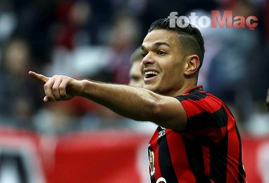 İşte bonservisi elinde olan yıldız futbolcular