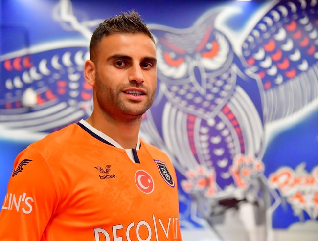 Fenerbahce Den Gidenler Kupa Kaldirdi